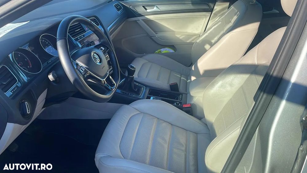 Volkswagen Golf 1.6 TDI Comfortline - 3