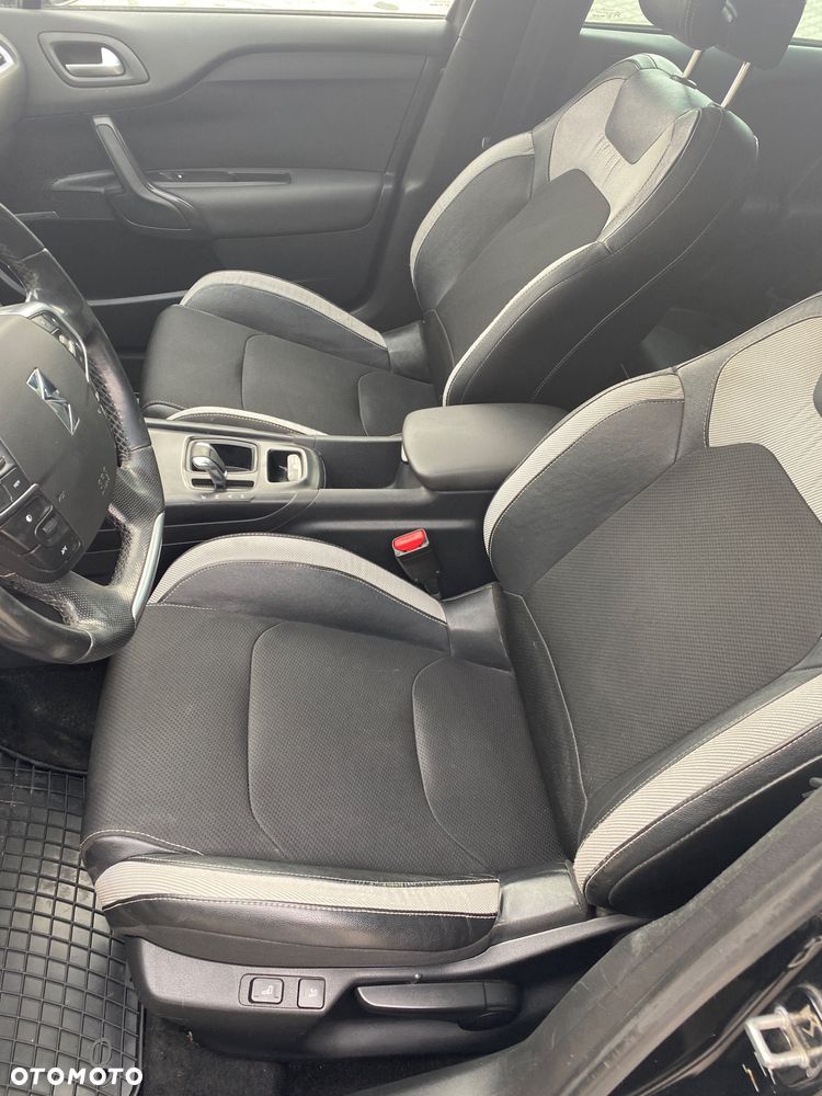 Citroën DS4 1.6 e-HDi SoChic MCP - 19