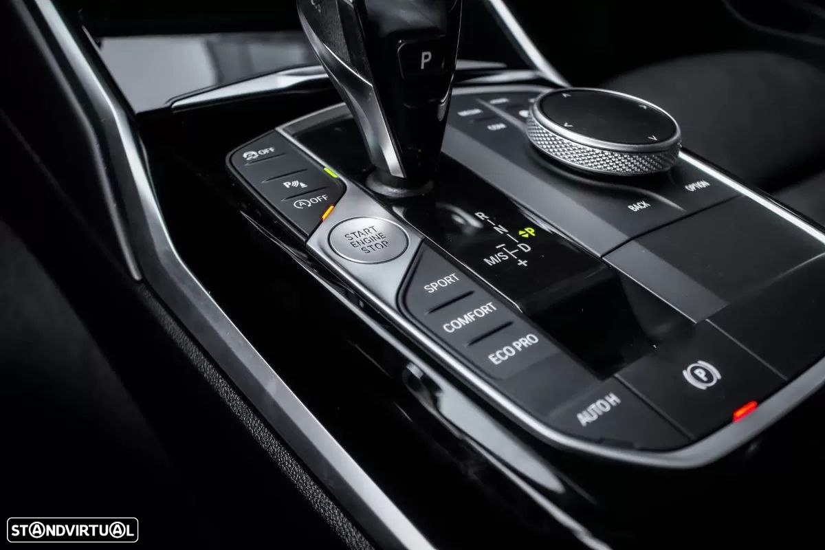 BMW 320 d Touring Line Luxury Auto - 22