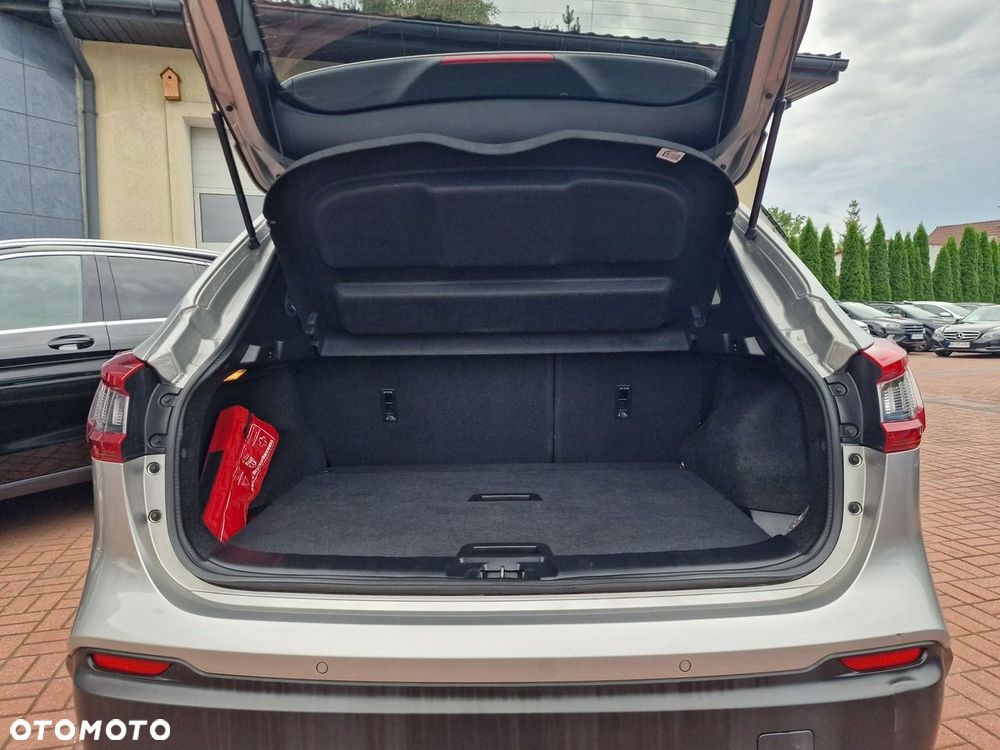 Nissan Qashqai 1.2 DIG-T N-Connecta EU6 - 24