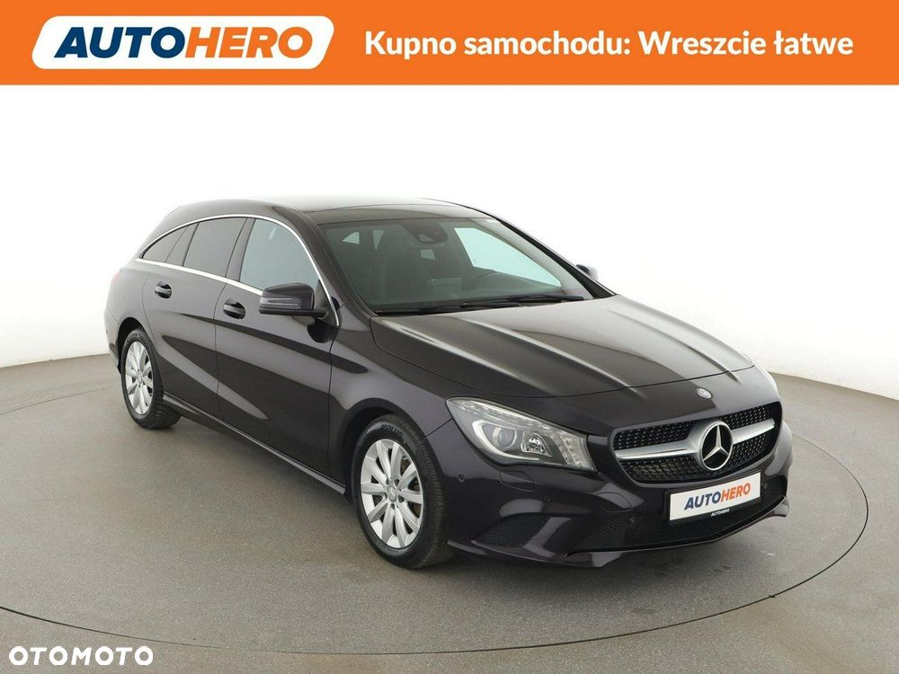 Mercedes-Benz CLA 200 7G-DCT Urban - 11