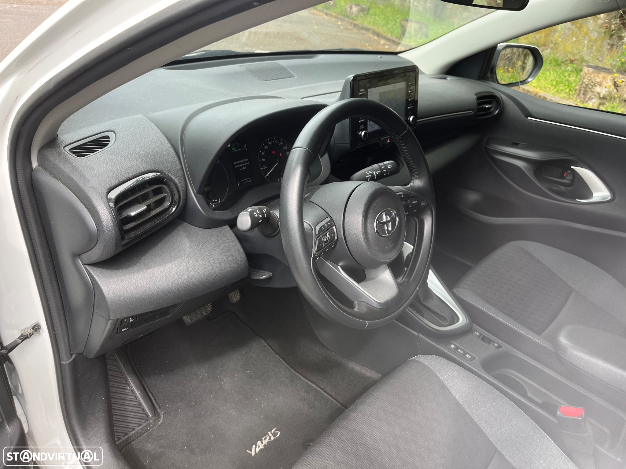 Toyota Yaris 1.5 HSD Comfort - 5