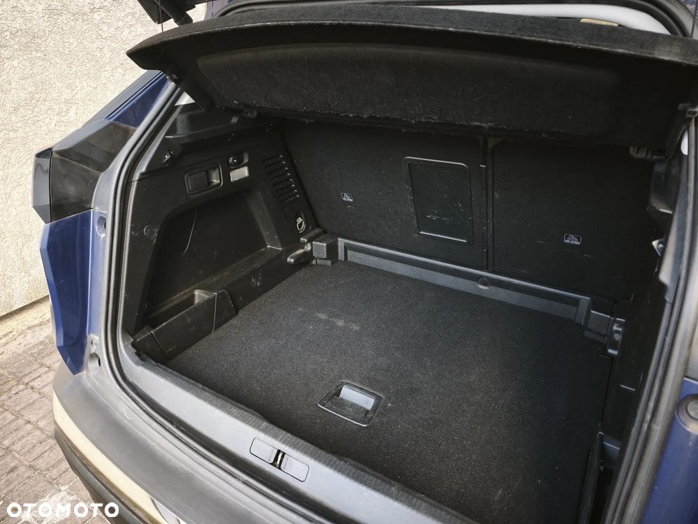 Peugeot 3008 1.6 PureTech GPF Allure S&S EAT8 - 11