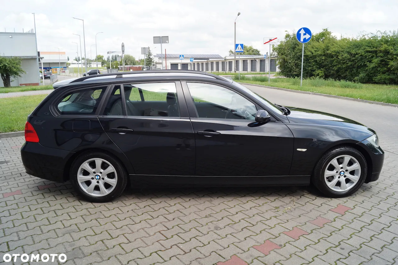 BMW Seria 3 318i Touring Edition Exclusive - 13