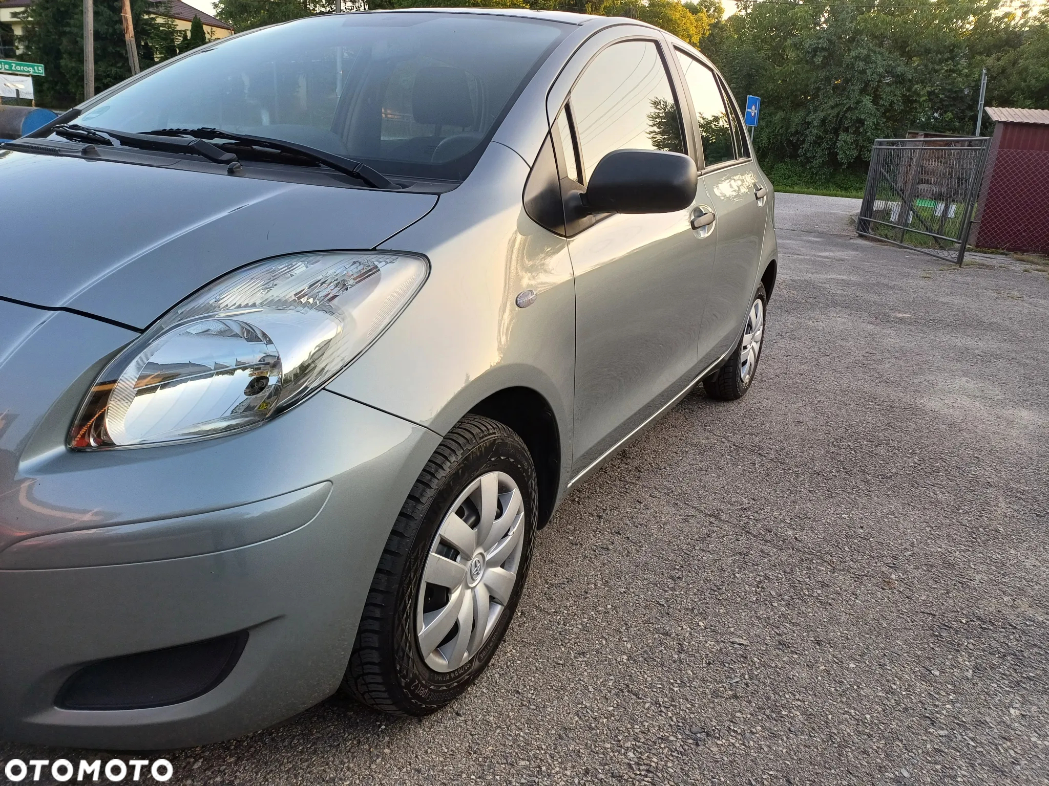 Toyota Yaris 1.0 VVT-i - 10