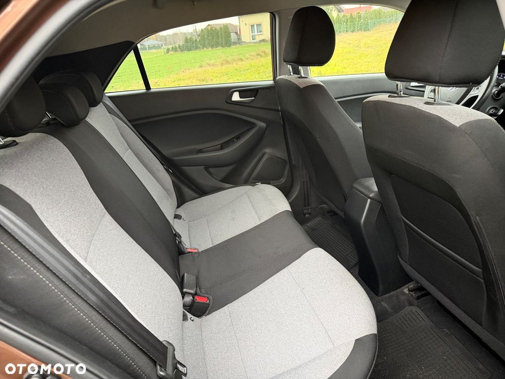 Hyundai i20 1.2 GO - 15