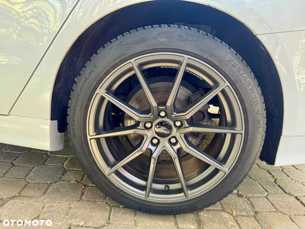 Ford Fusion - 22