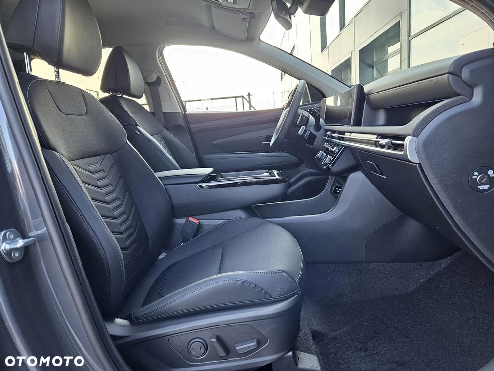 Hyundai Tucson 1.6 T-GDi HEV Executive 2WD - 16