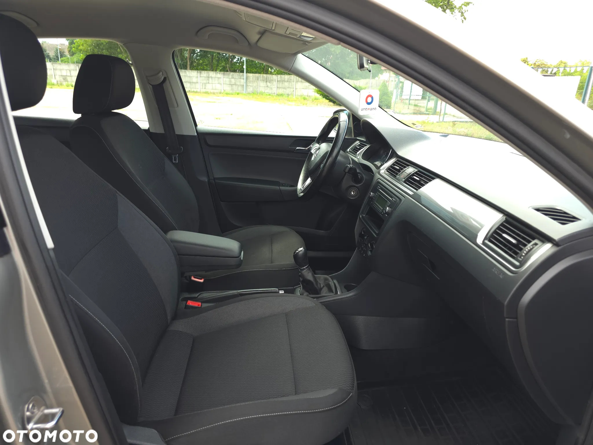 Skoda RAPID 1.2 TSI Ambition Max - 15