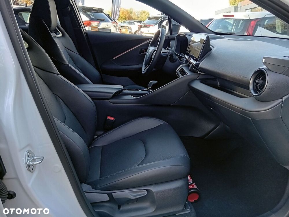Toyota C-HR 2.0 PHEV Dynamic Force Executive - 6