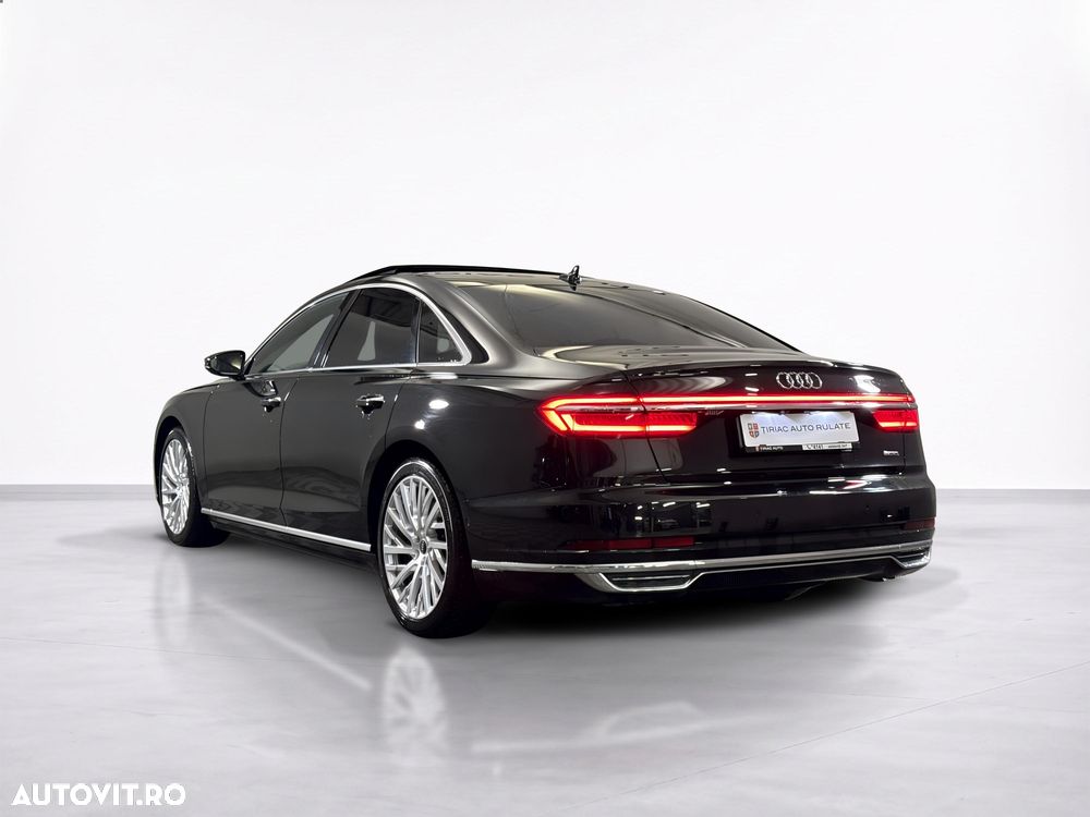 Audi A8 - 4