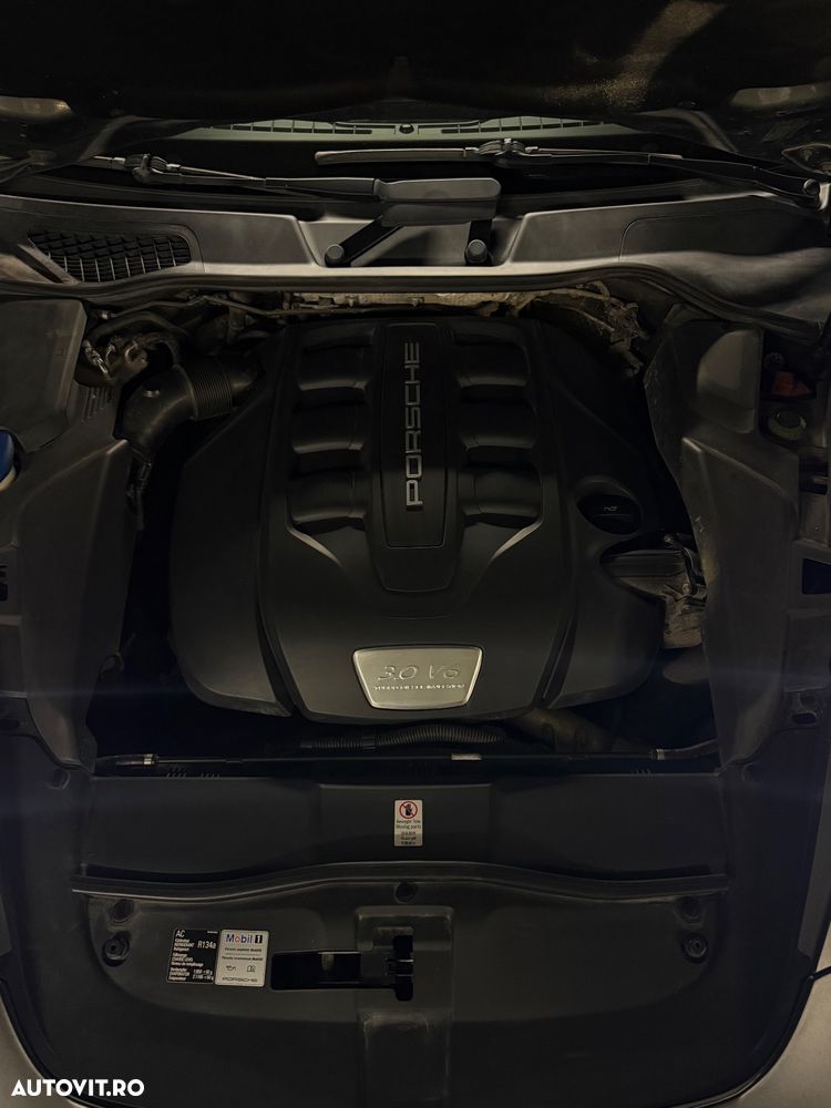 Porsche Cayenne - 5