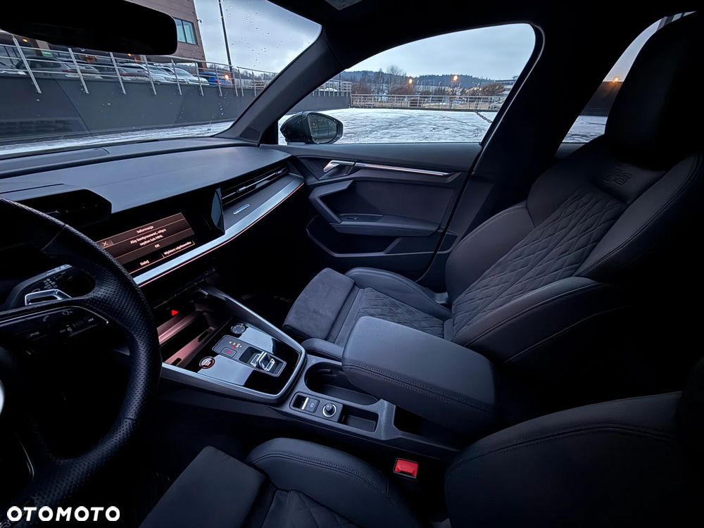 Audi RS3 Sportback - 17