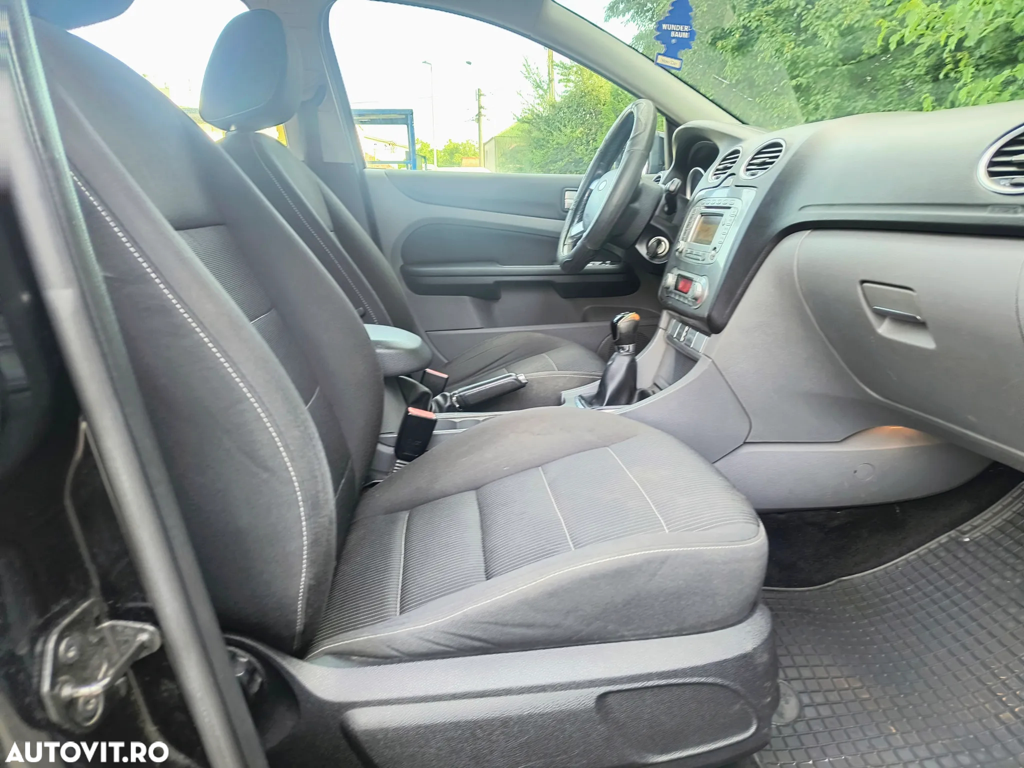 Ford Focus Turnier 1.6 TDCi ECOnetic 99g Start-Stopp-Sy Titanium - 12