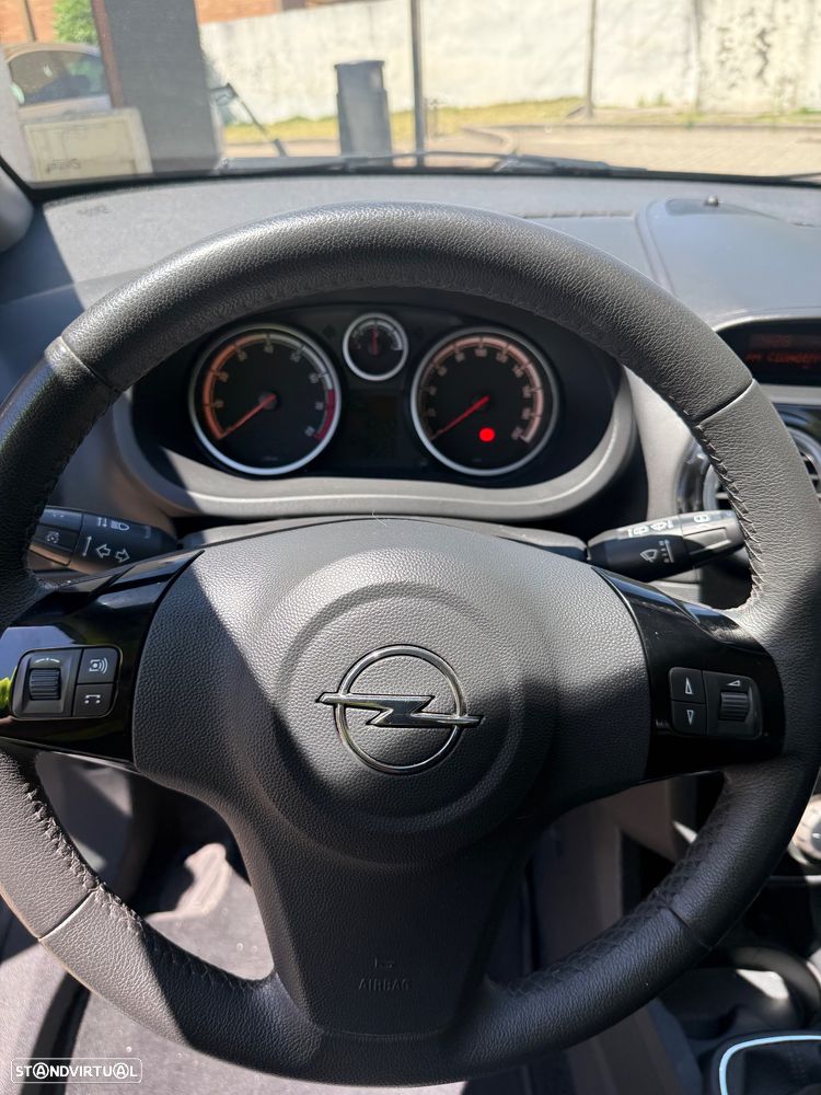 Opel Corsa 1.4 - 14
