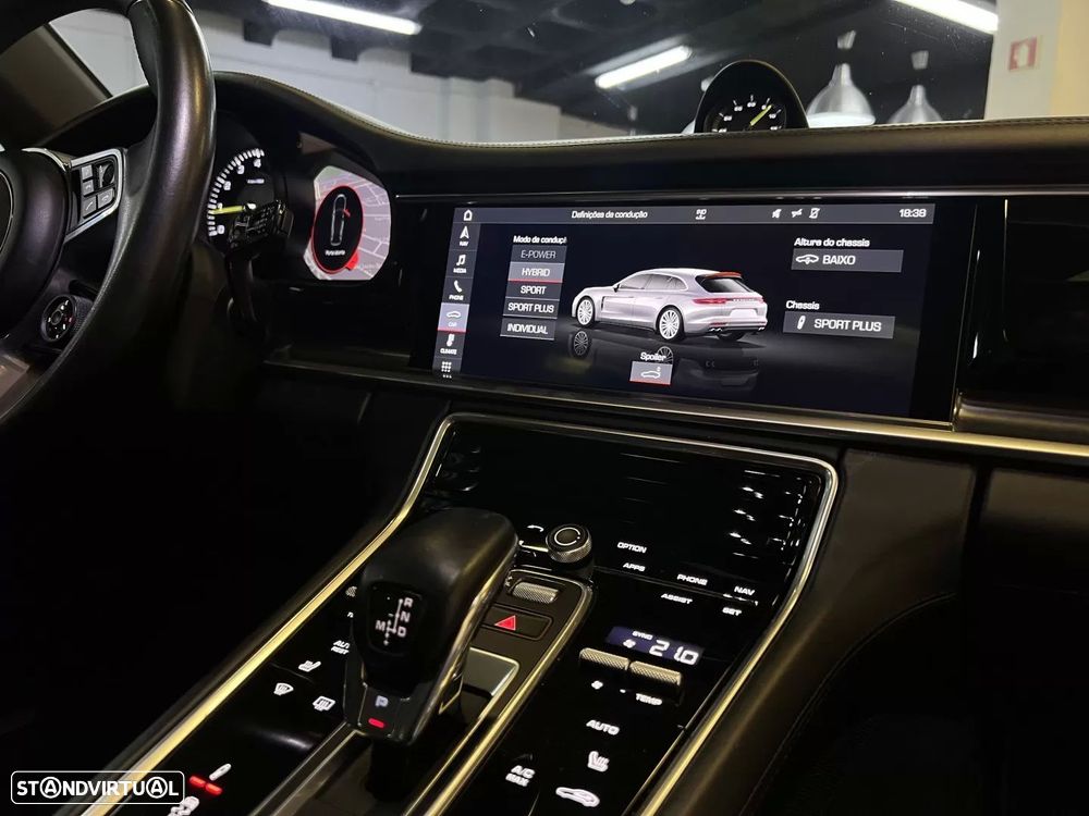 Porsche Panamera Sport Turismo 4 E-Hybrid - 26