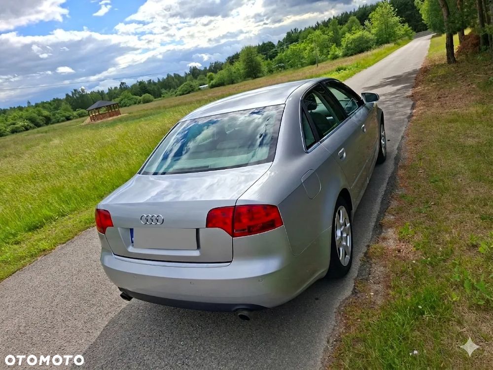 Audi A4 Limousine - 7