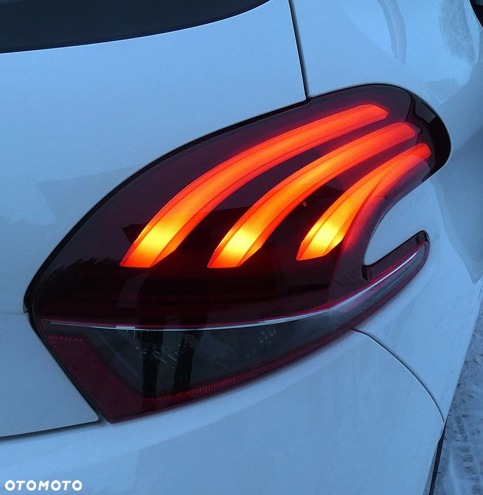 Peugeot 208 1.2 PureTech Active - 21