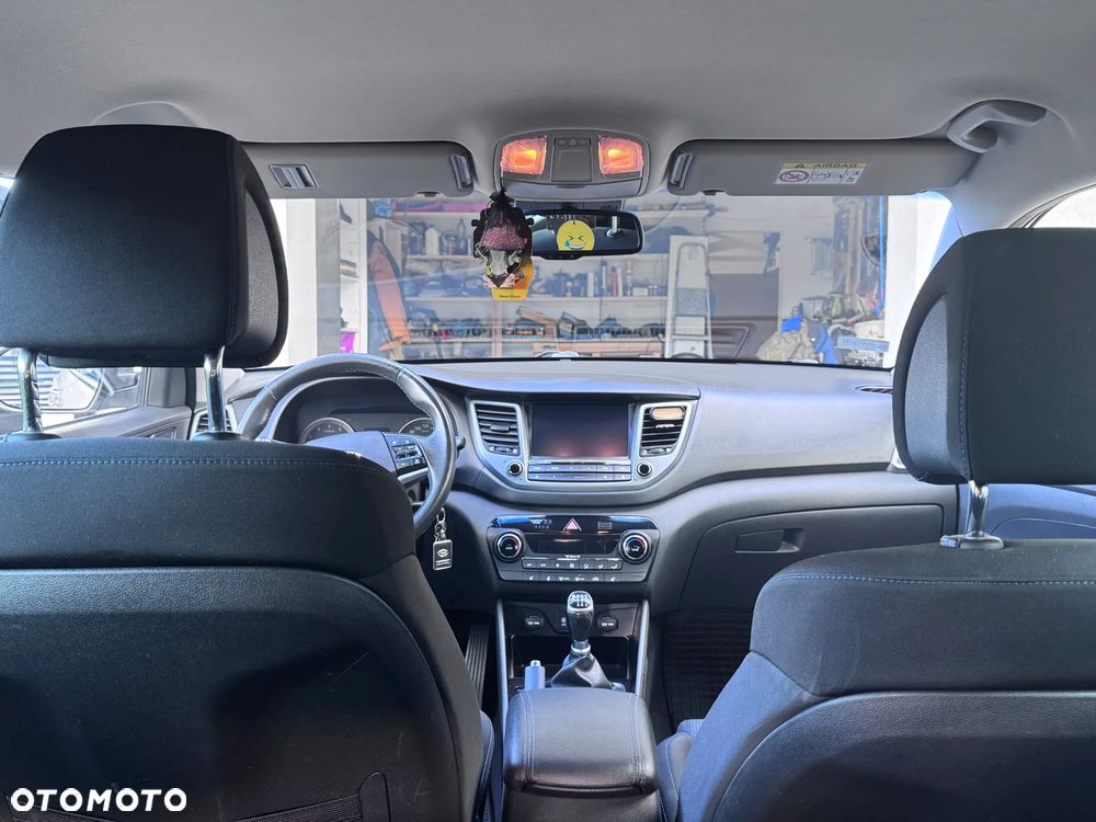 Hyundai Tucson 1.6 GDI BlueDrive Comfort 2WD - 11