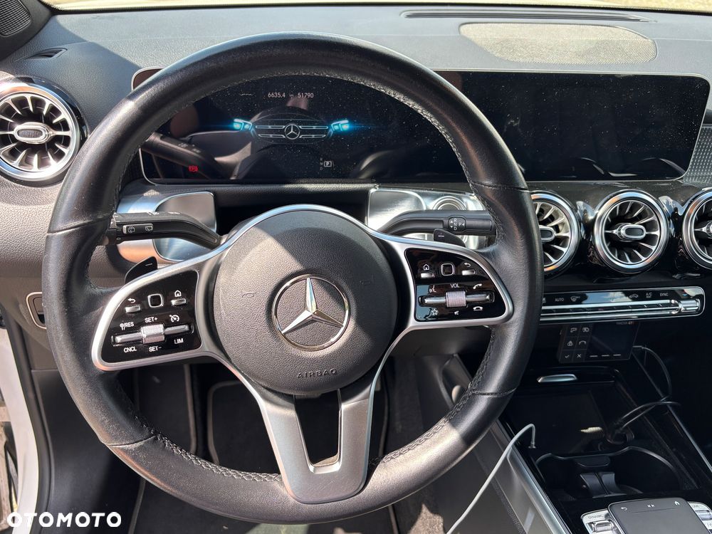 Mercedes-Benz GLB 180 d 8G-DCT - 8