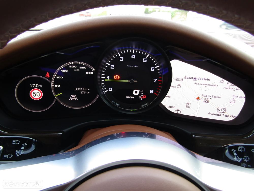 Porsche Panamera Sport Turismo 4 E-Hybrid - 19