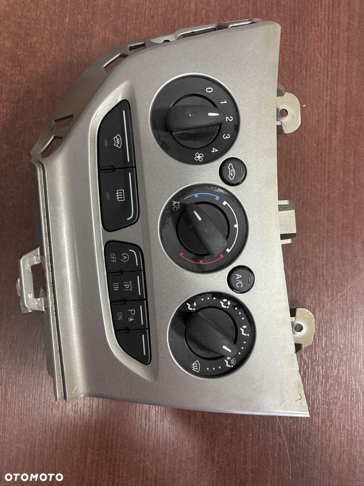 Panel klimatyzacji Ford focus III