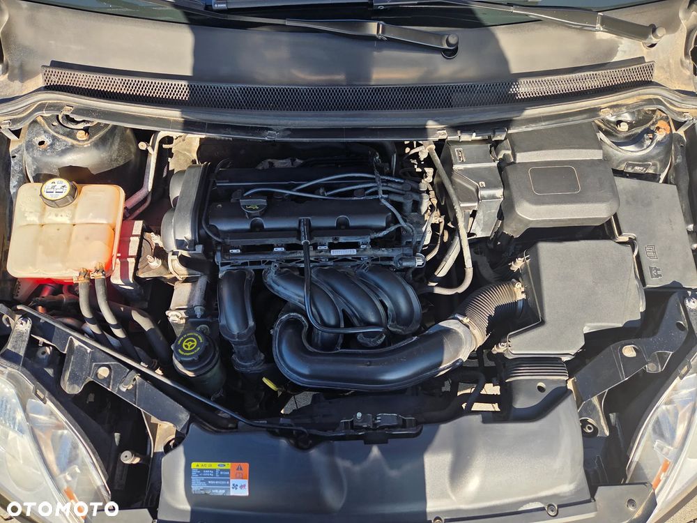 Ford Focus 1.6 16V Titanium - 25