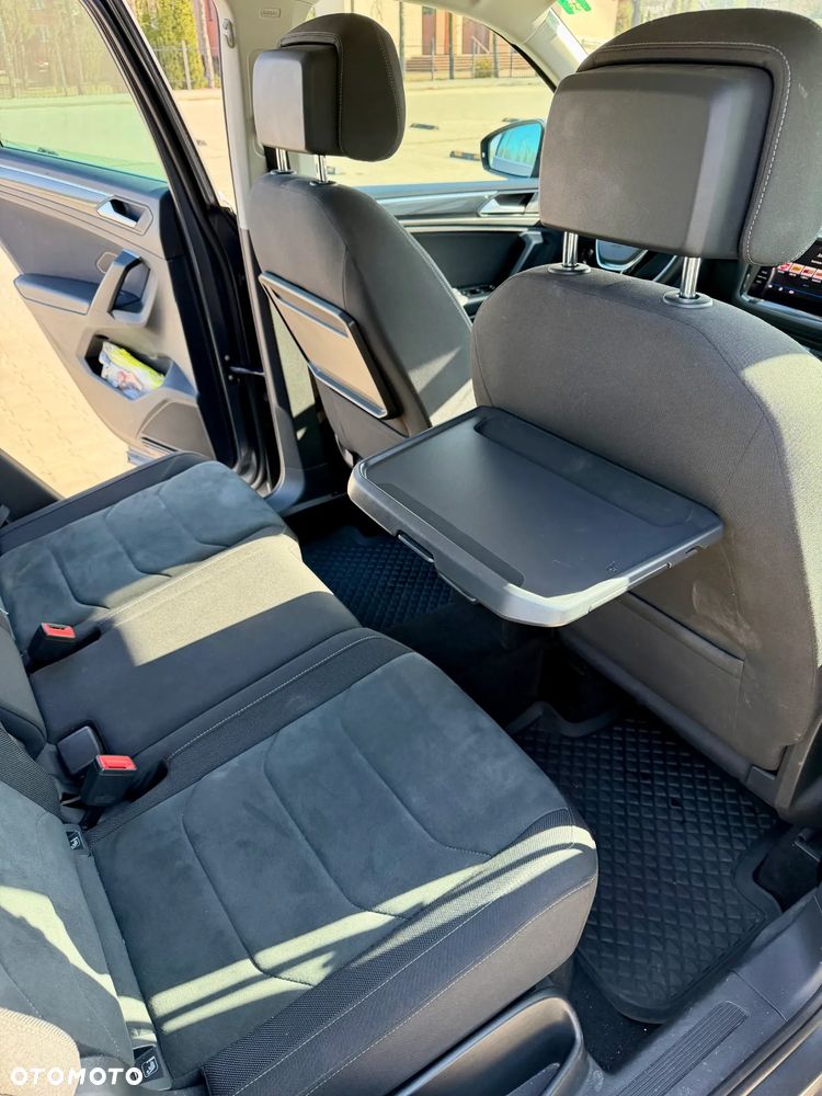 Volkswagen Tiguan - 12