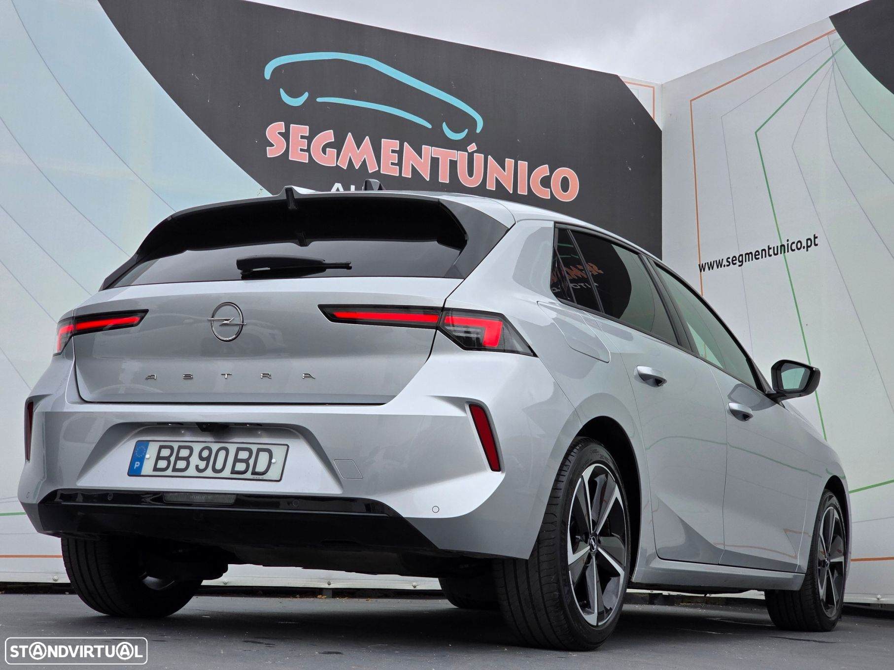 Opel Astra 1.2 T Elegance - 9