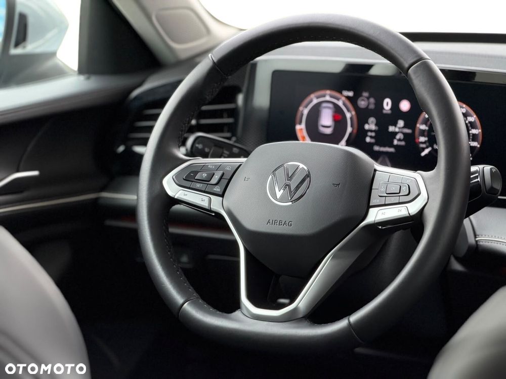 Volkswagen Passat - 17