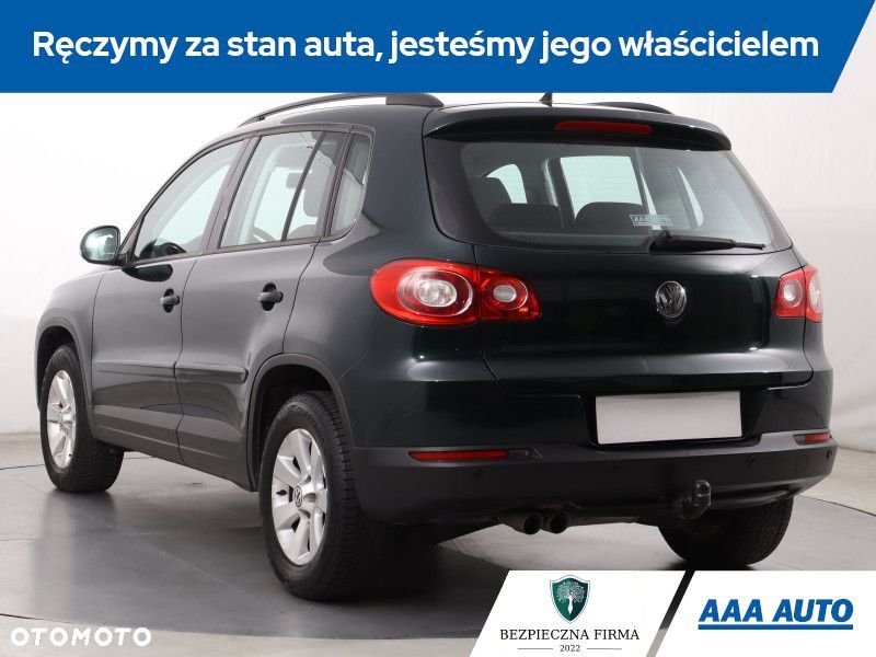 Volkswagen Tiguan - 5