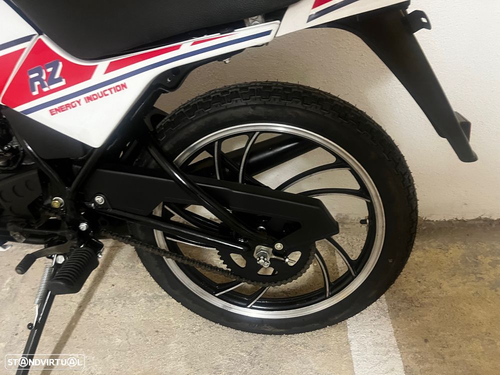 Yamaha RZ 50 - 14
