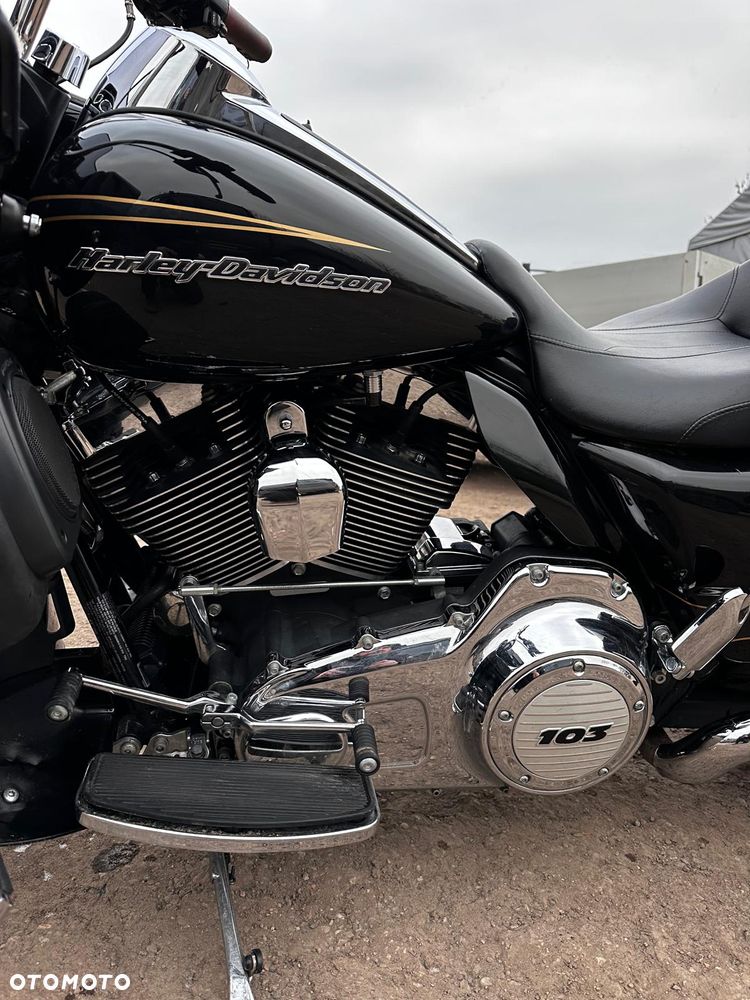 Harley-Davidson Touring Road Glide - 8