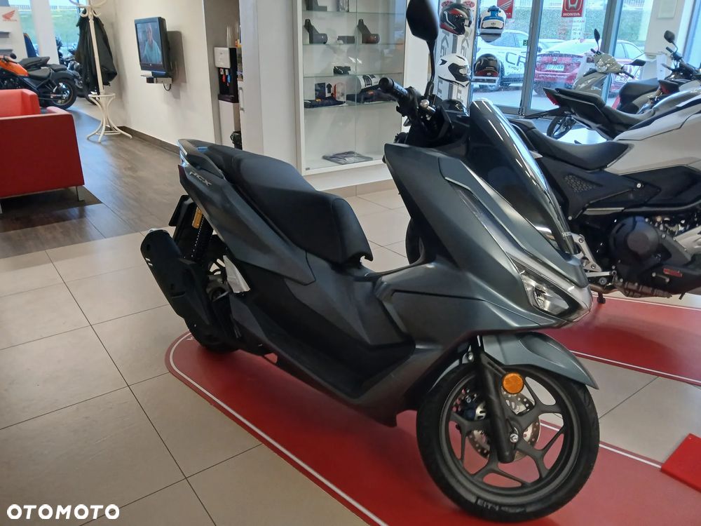 Honda PCX - 1