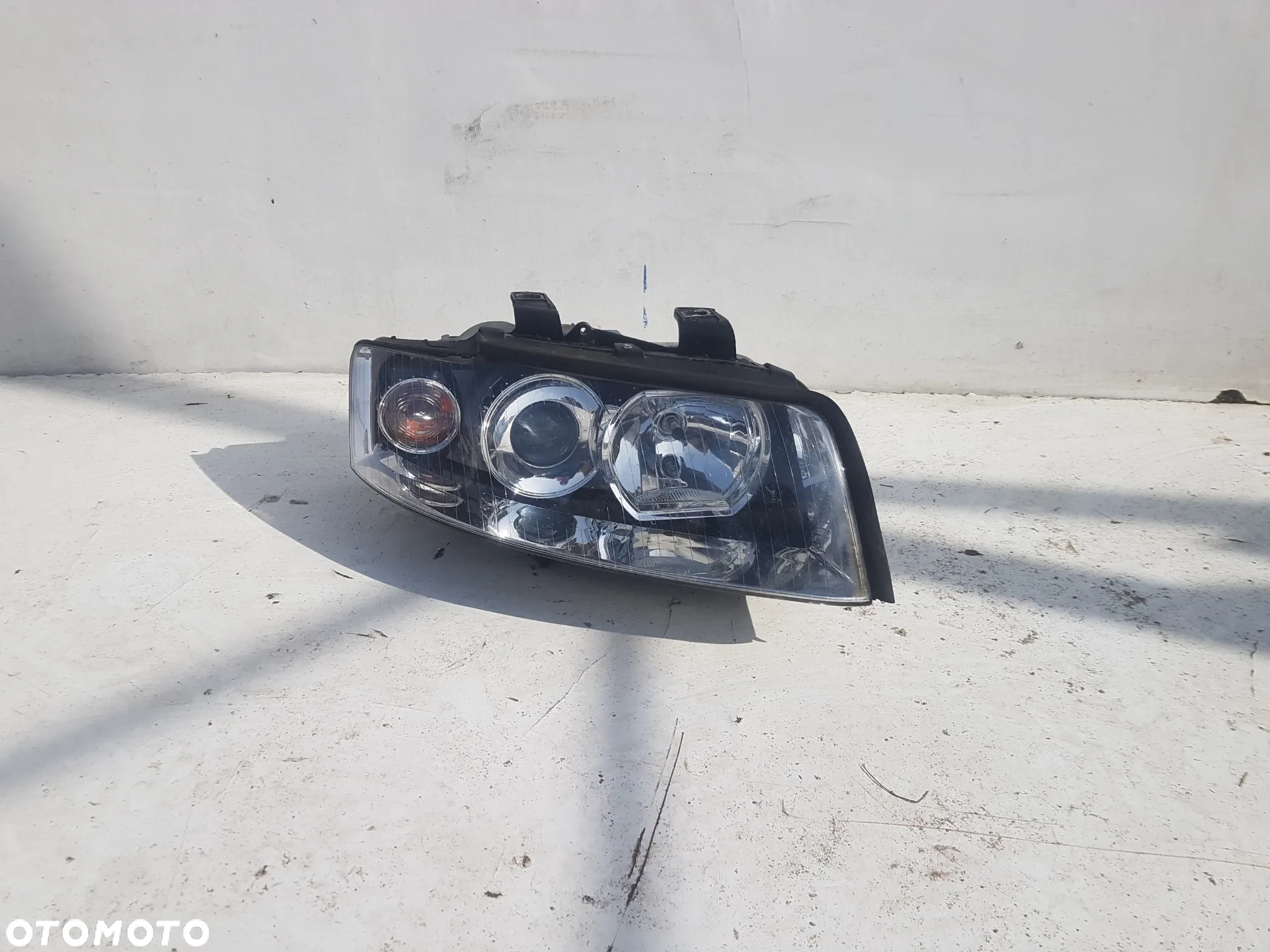 Lampa przód przednia LEWA Audi A4 B6 8E xenon - 3