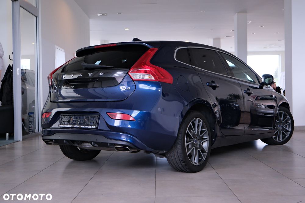 Volvo V40 D4 Drive-E Ocean Race - 9
