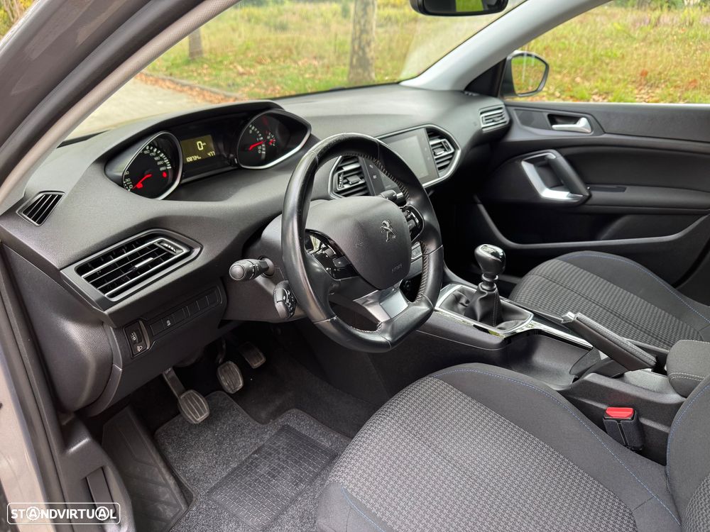 Peugeot 308 SW 1.5 BlueHDi Style - 24