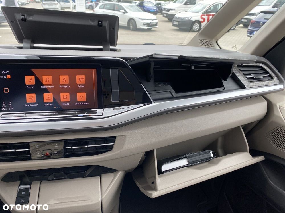 Volkswagen Multivan - 32