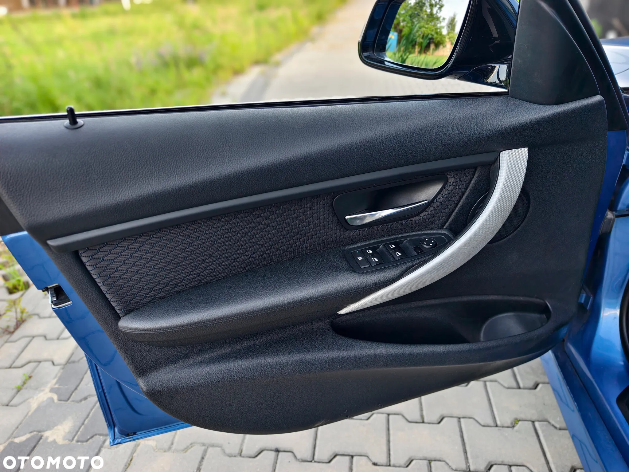 BMW Seria 3 318d Touring Blue Performance - 6