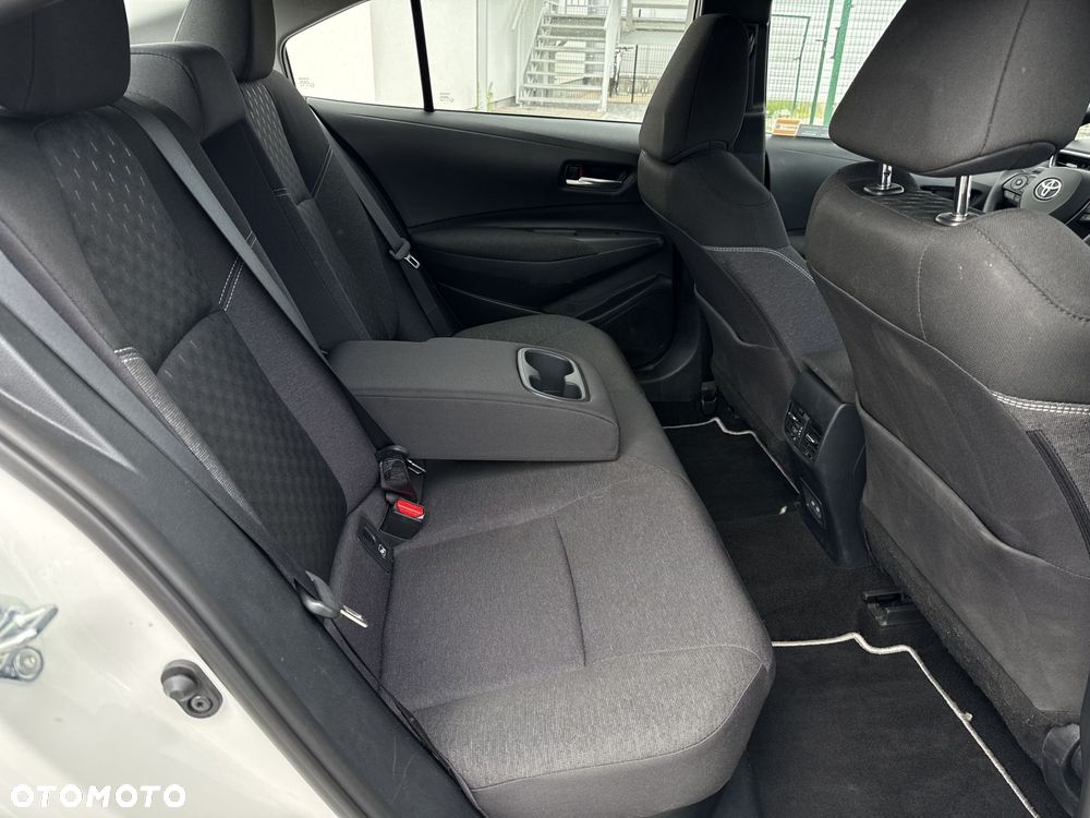 Toyota Corolla 1.8 Hybrid Comfort - 9