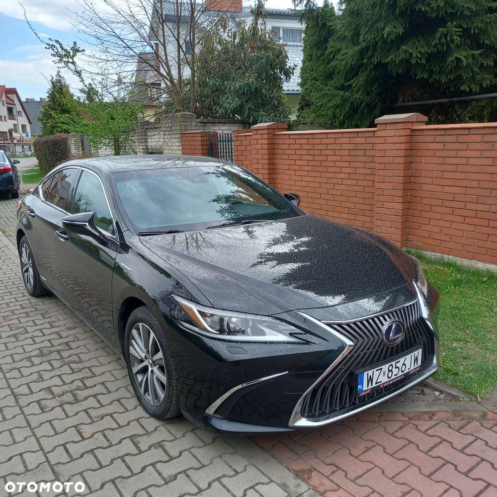 Lexus ES 300h Style Edition - 3