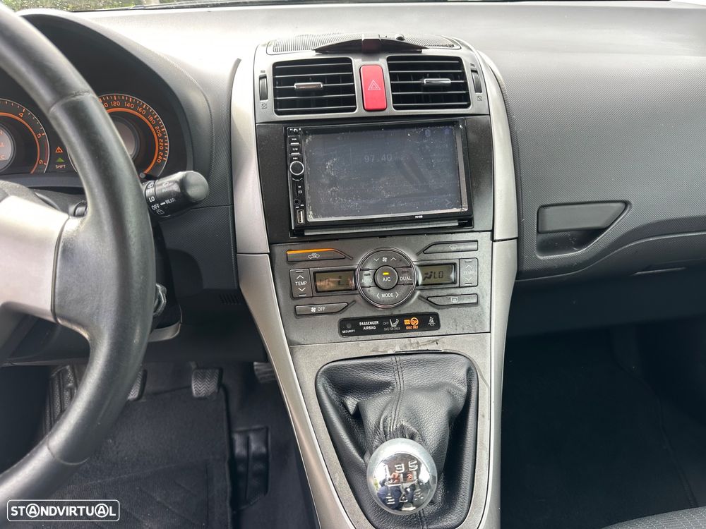 Toyota Auris 1.4 D-4D AC - 15