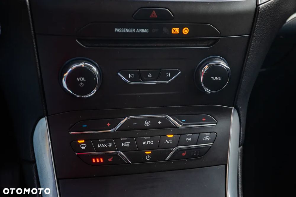 Ford S-Max 2.0 TDCi Titanium PowerShift - 32