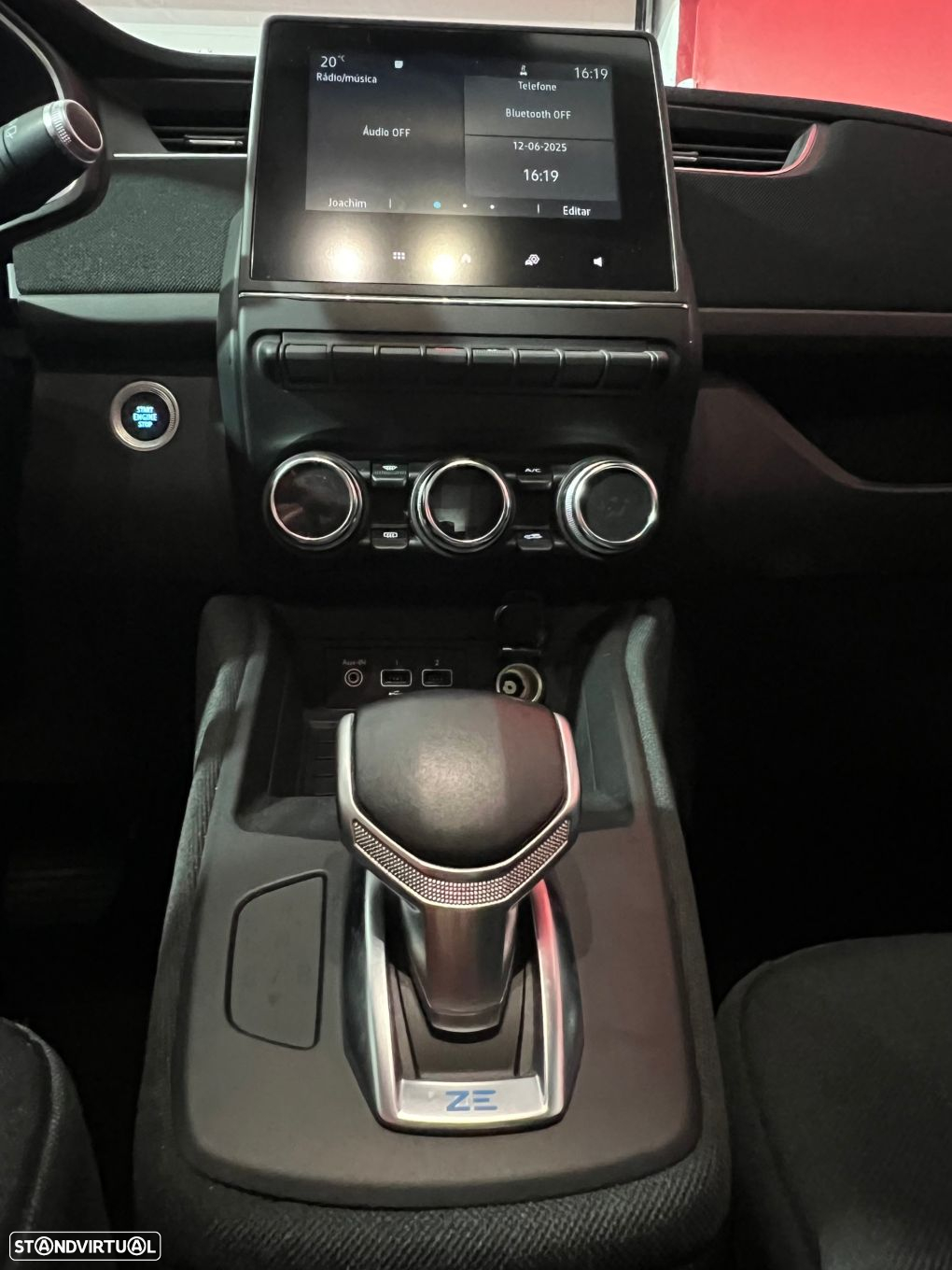 Renault Zoe - 25