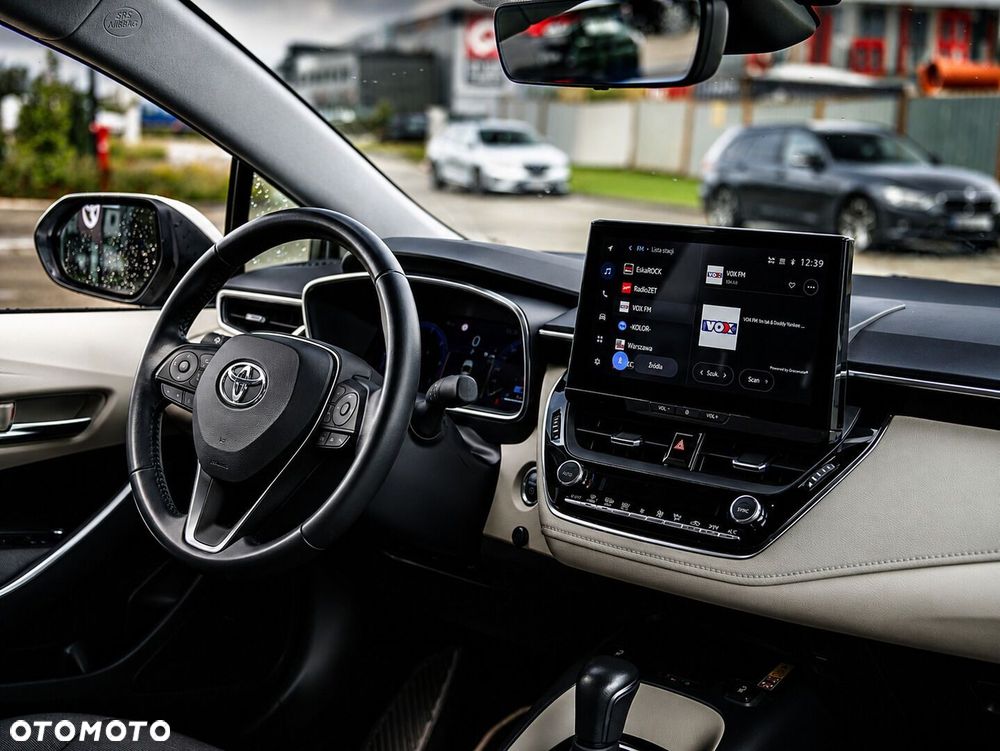 Toyota Corolla 1.8 Hybrid Comfort - 22