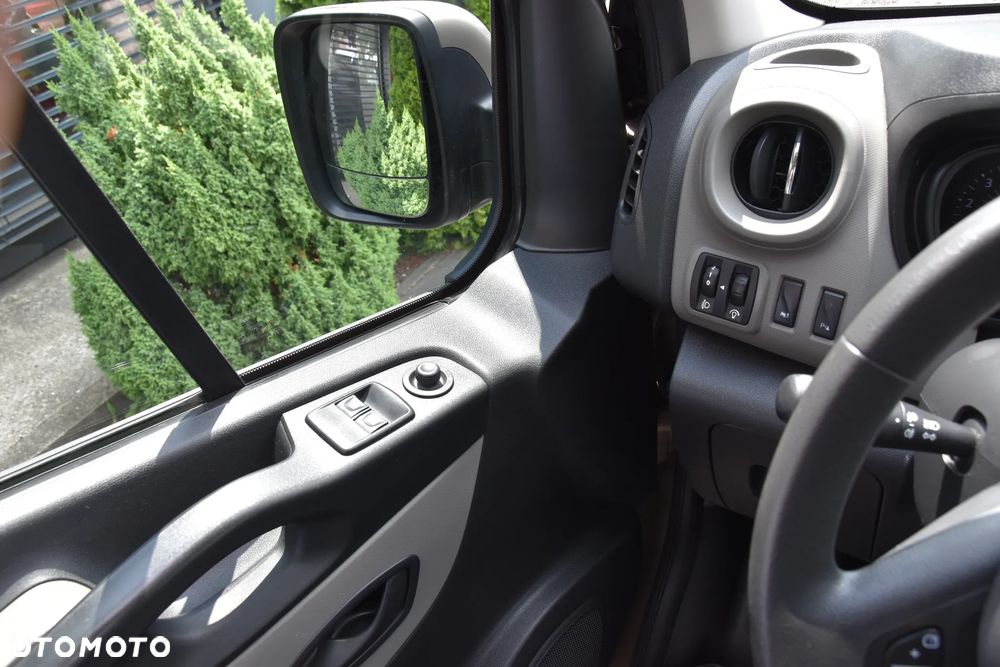 Renault Trafic ENERGY Combi Expression - 23