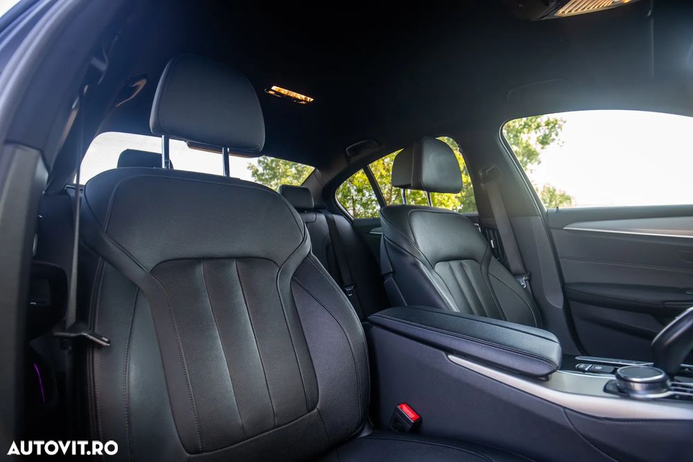 BMW Seria 5 530i xDrive AT - 17