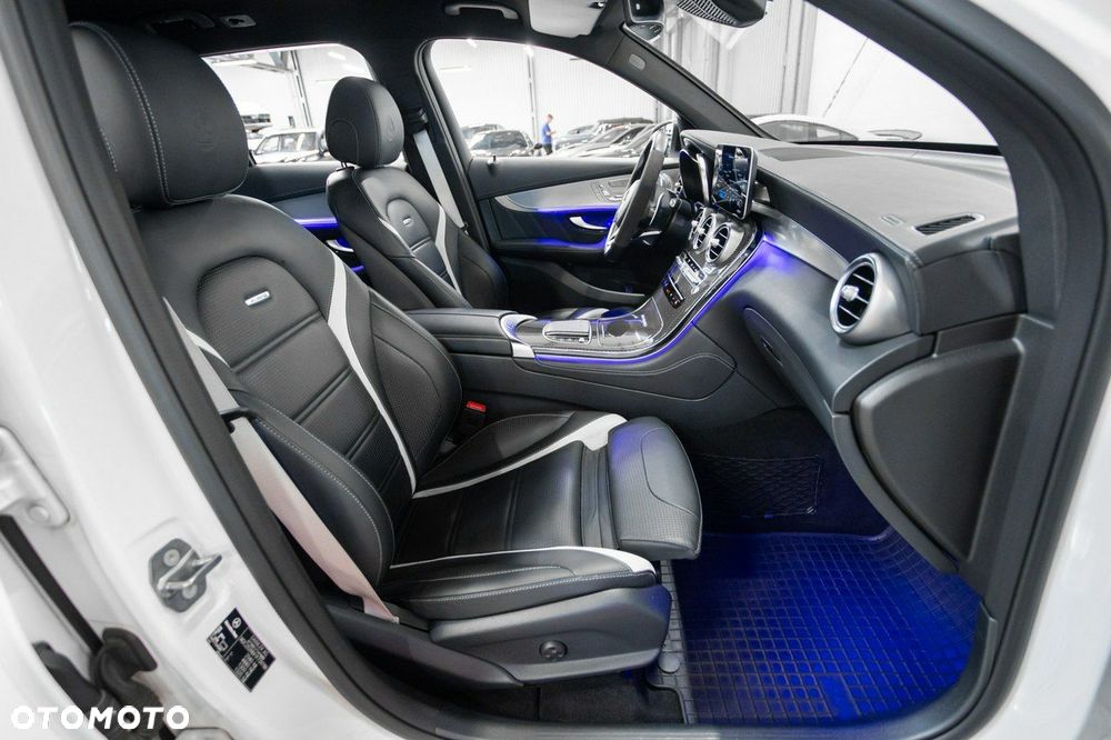 Mercedes-Benz GLC - 21
