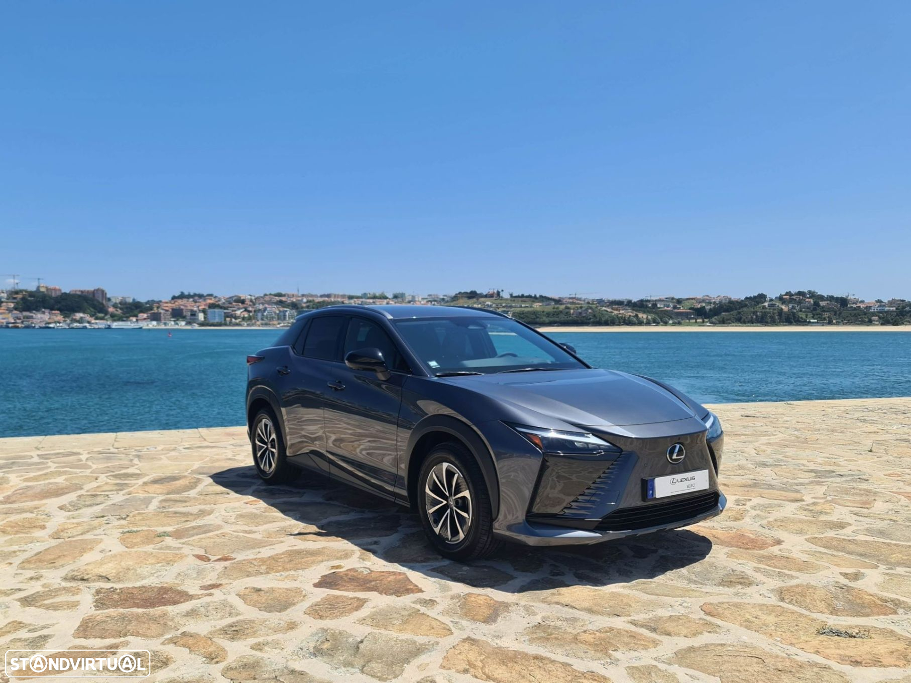 Lexus rz-450e Executive Plus - 8