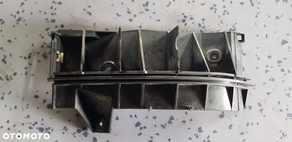 AUDI A3 8L ŚLIZG ZDERZAKA PRAWY TYŁ 8L0807378A - 1